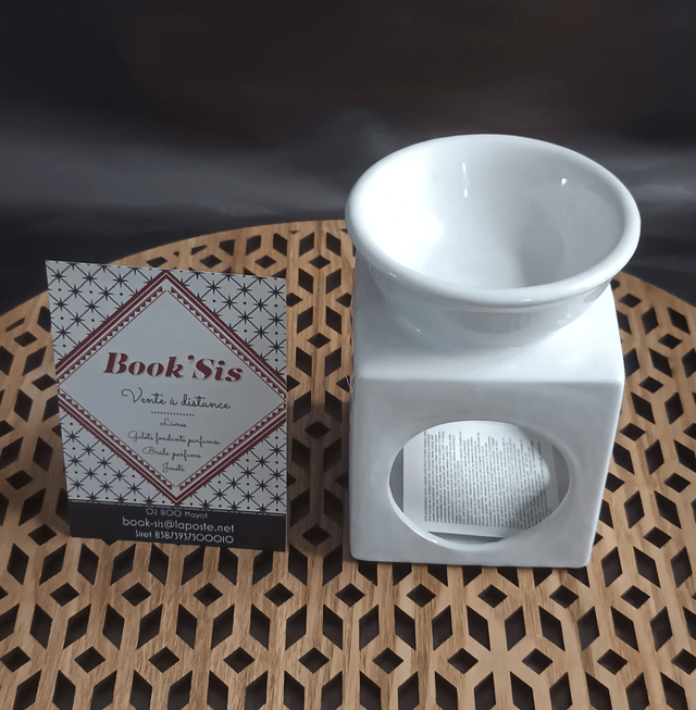 Brûleur " Cube avec découpes géométriques blanc "