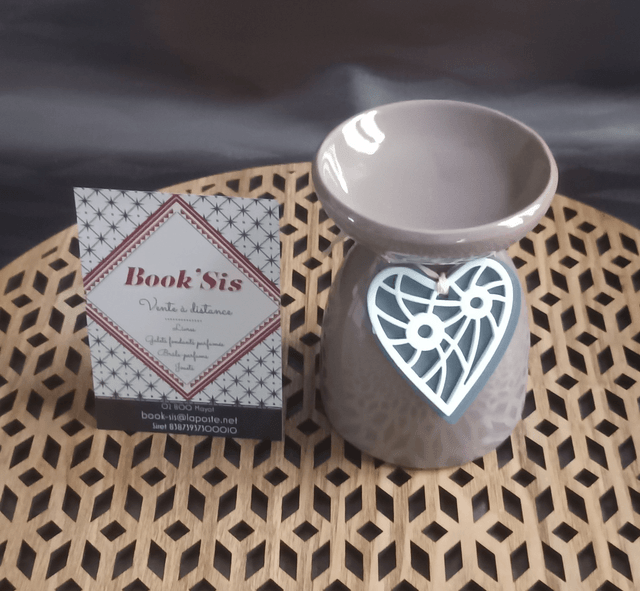 Brûleur " Coeur en bois taupe "